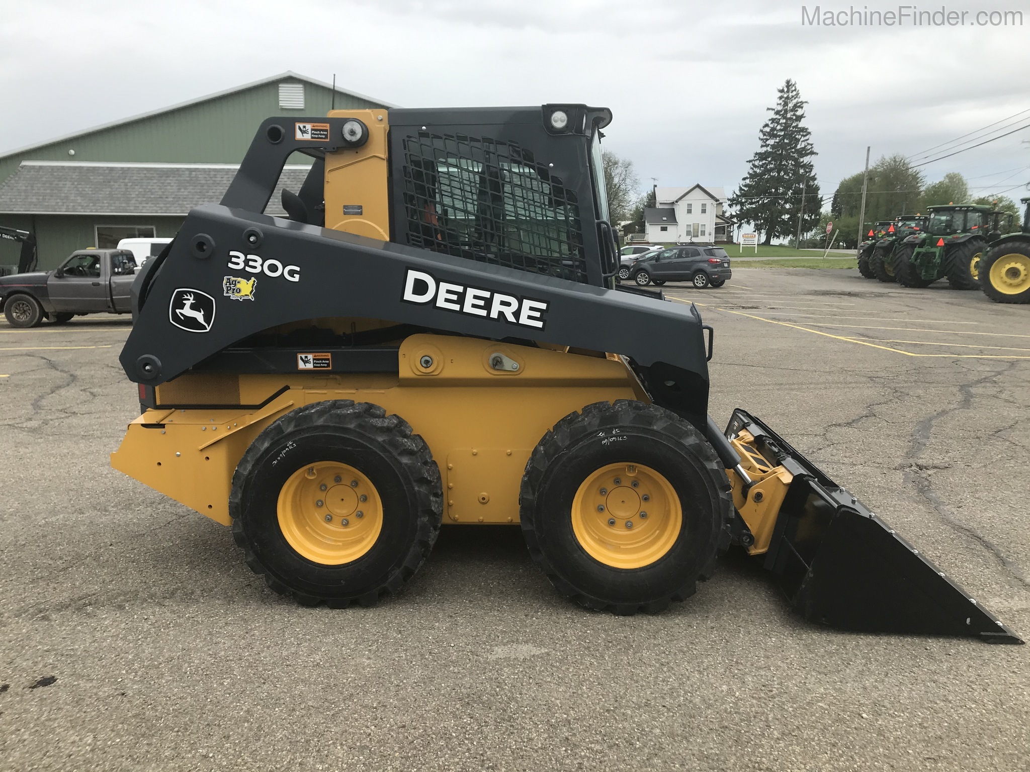 2018 John Deere 330G Image 6