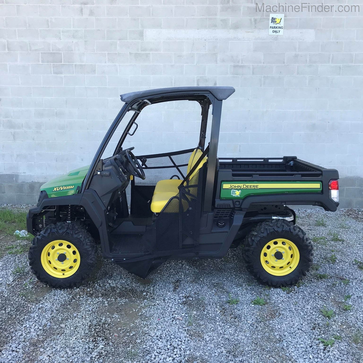 2020 John Deere 835M Image 5