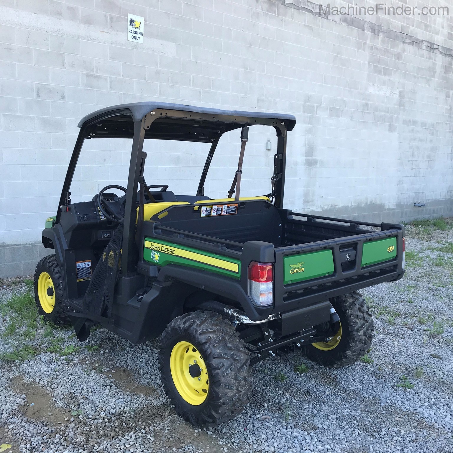 2020 John Deere 835M Image 7