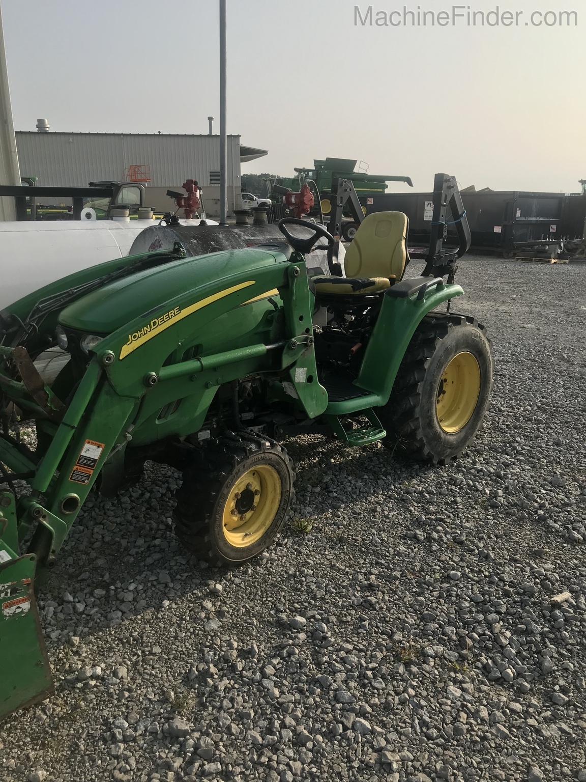 2012 John Deere 3320 Image 1