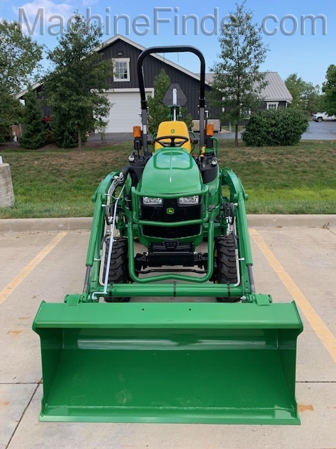 2020 John Deere 2025R TLB Image 3