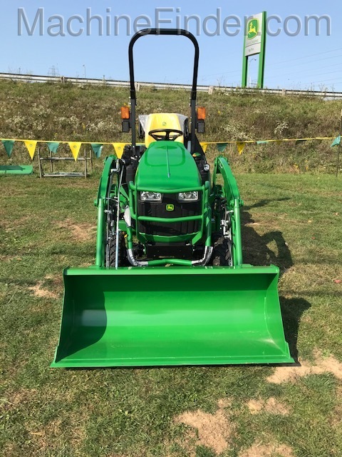 2020 John Deere 1025R Image 2