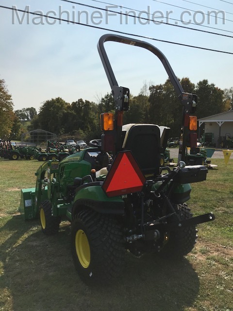 2020 John Deere 1025R Image 5