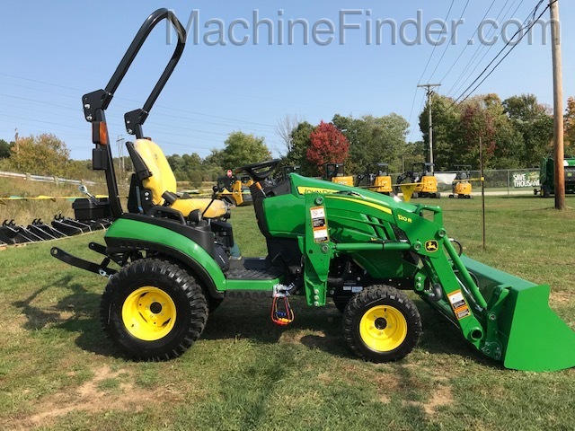 2020 John Deere 1025R Image 8