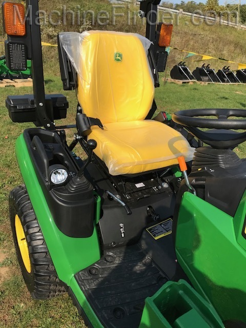 2020 John Deere 1025R Image 11