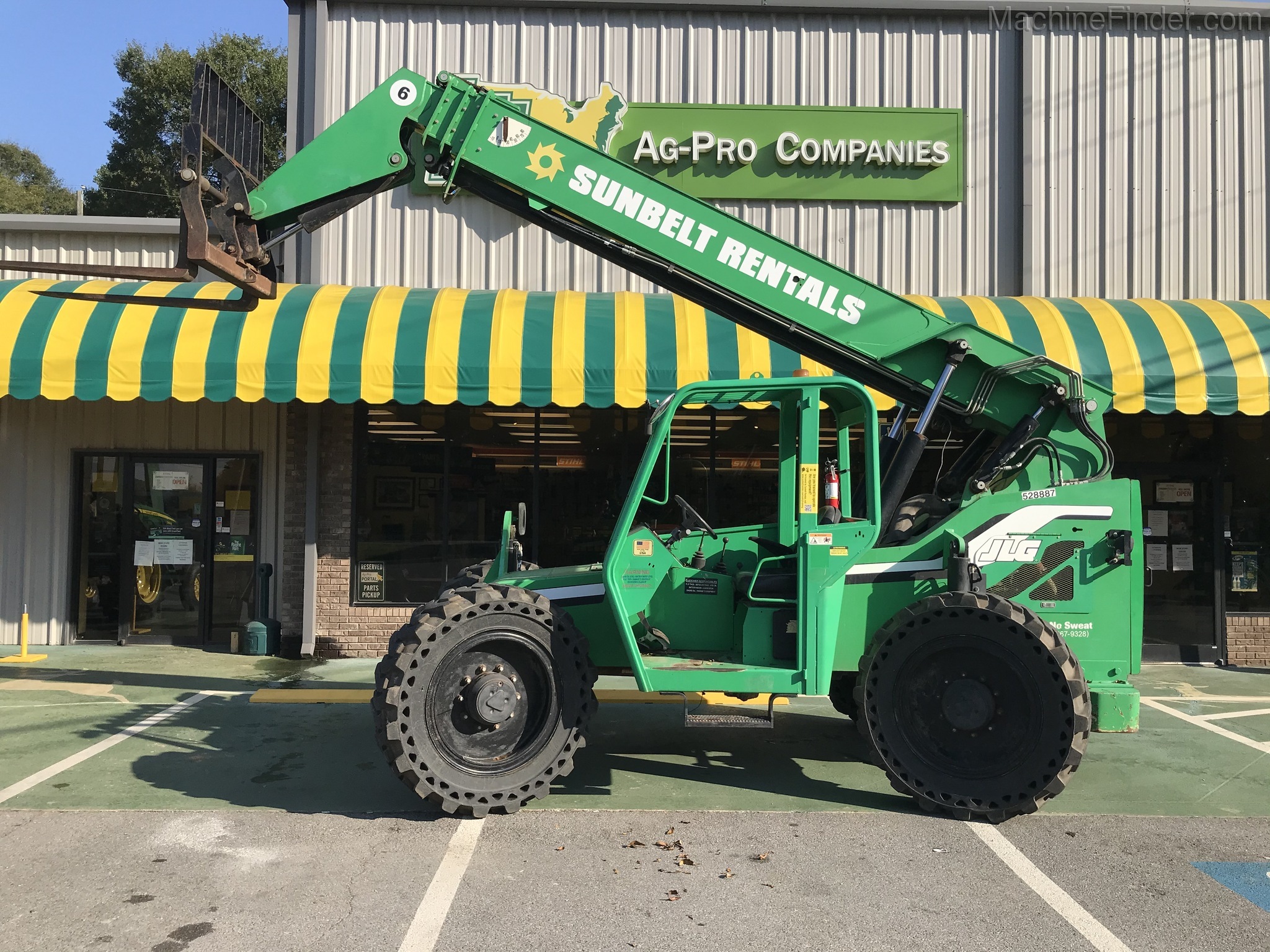 2013 Skytrak 6042 Image 5