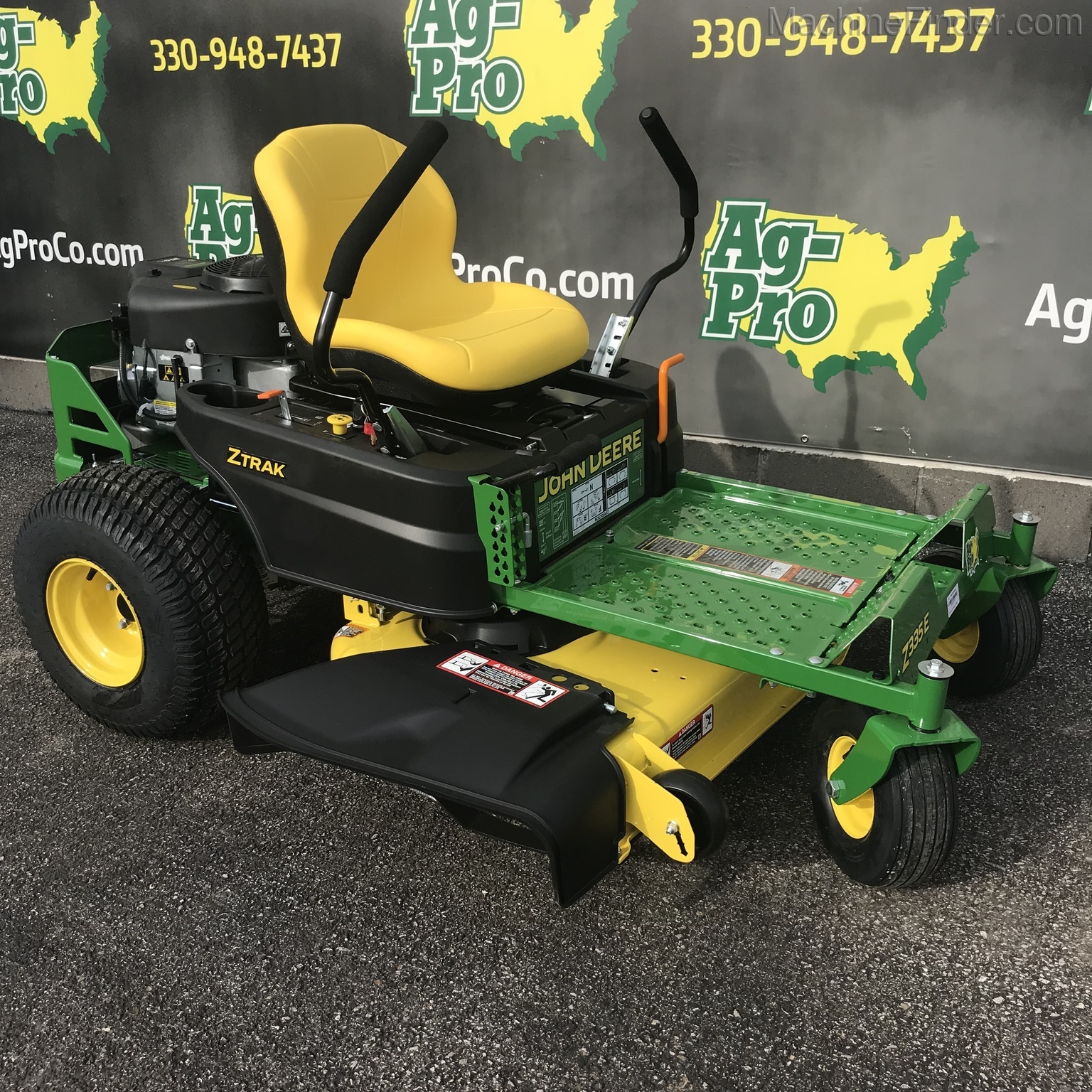 2021 John Deere Z335E Image 7