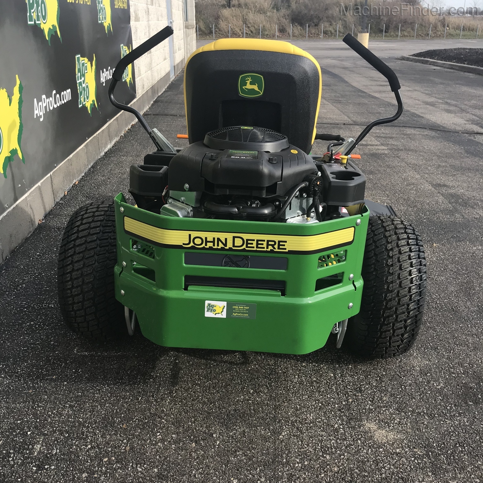 2021 John Deere Z335E Image 8