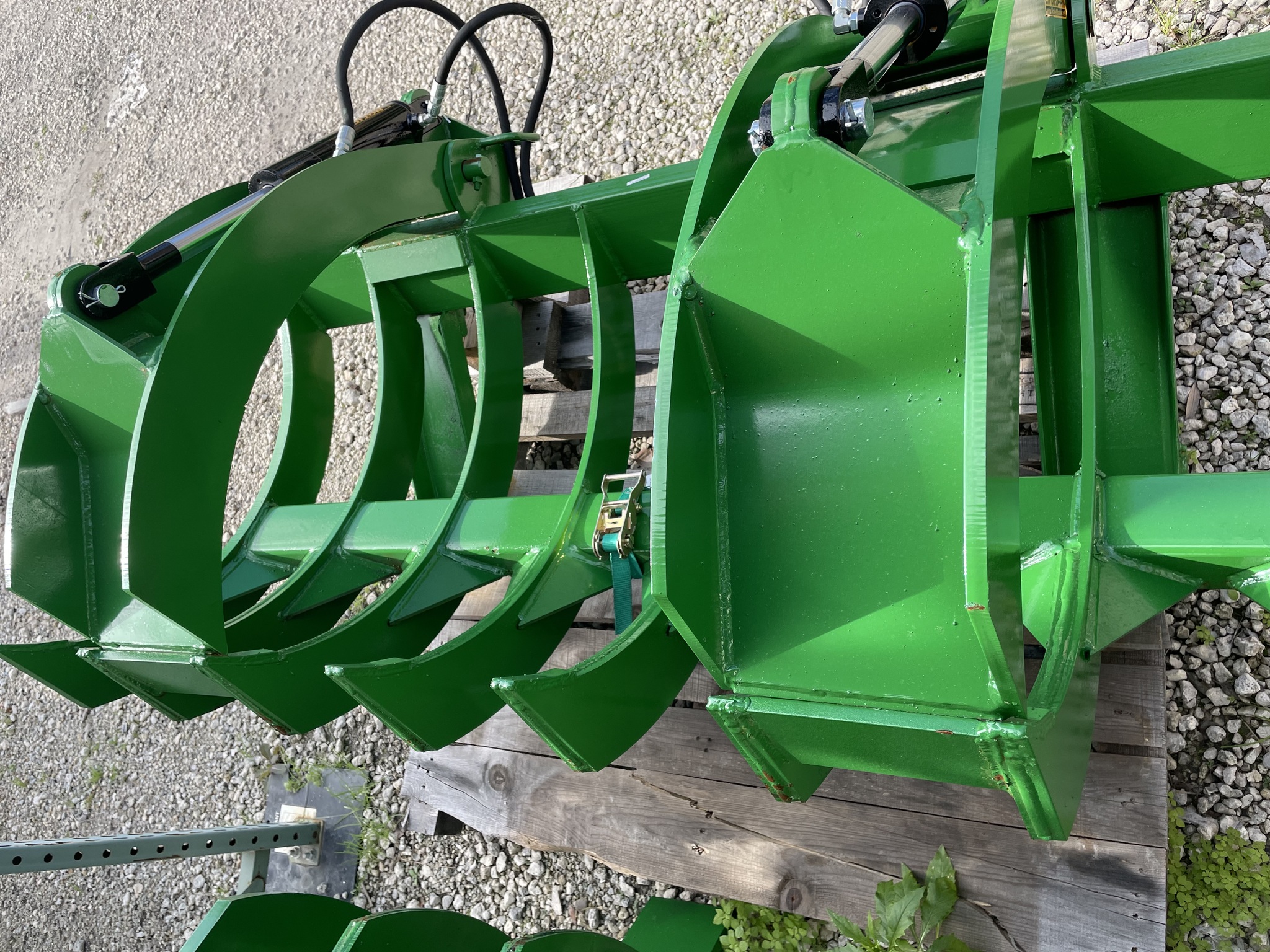 2024 John Deere CR61G Image 4