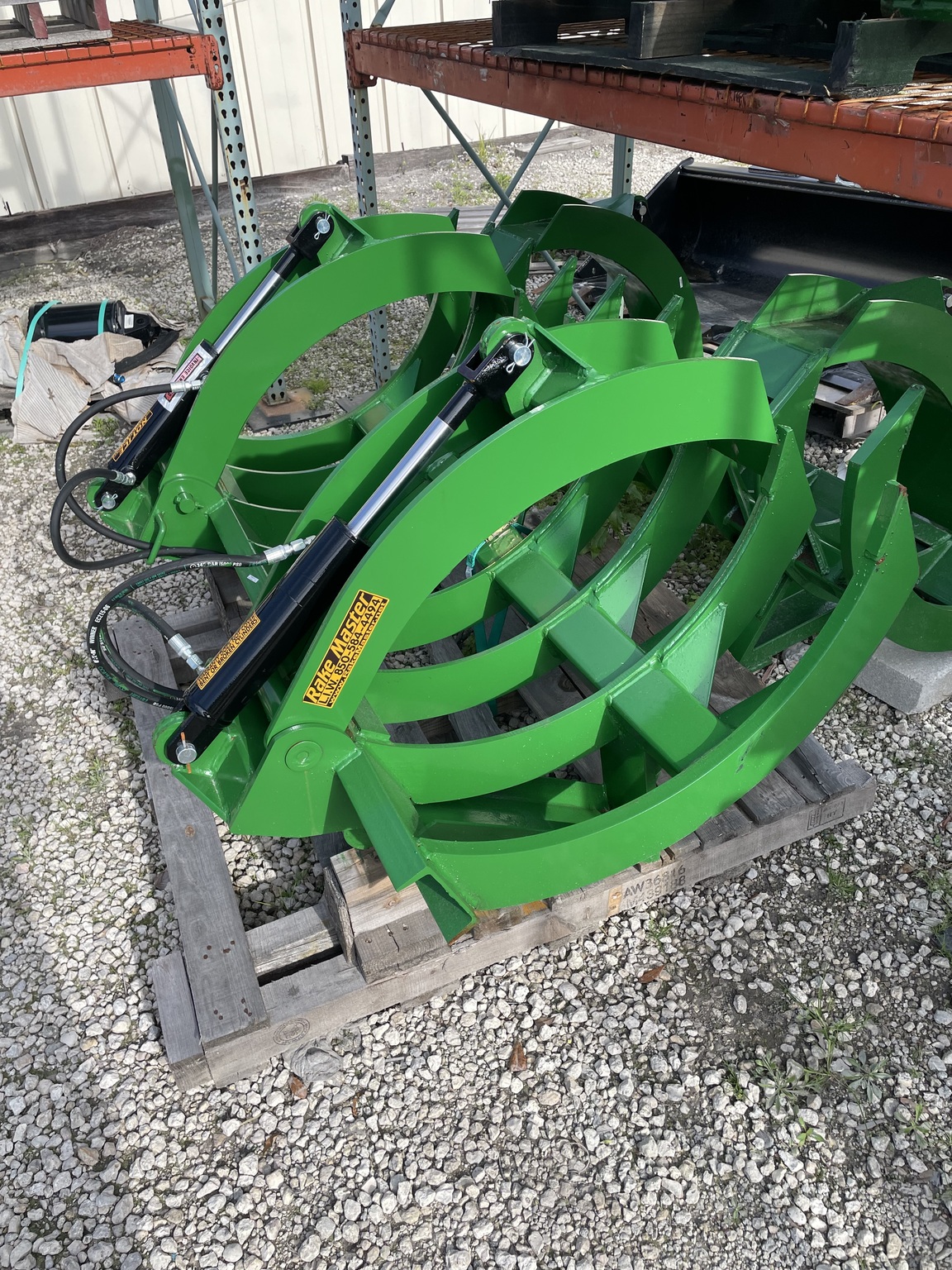 2024 John Deere CR61G Image 3