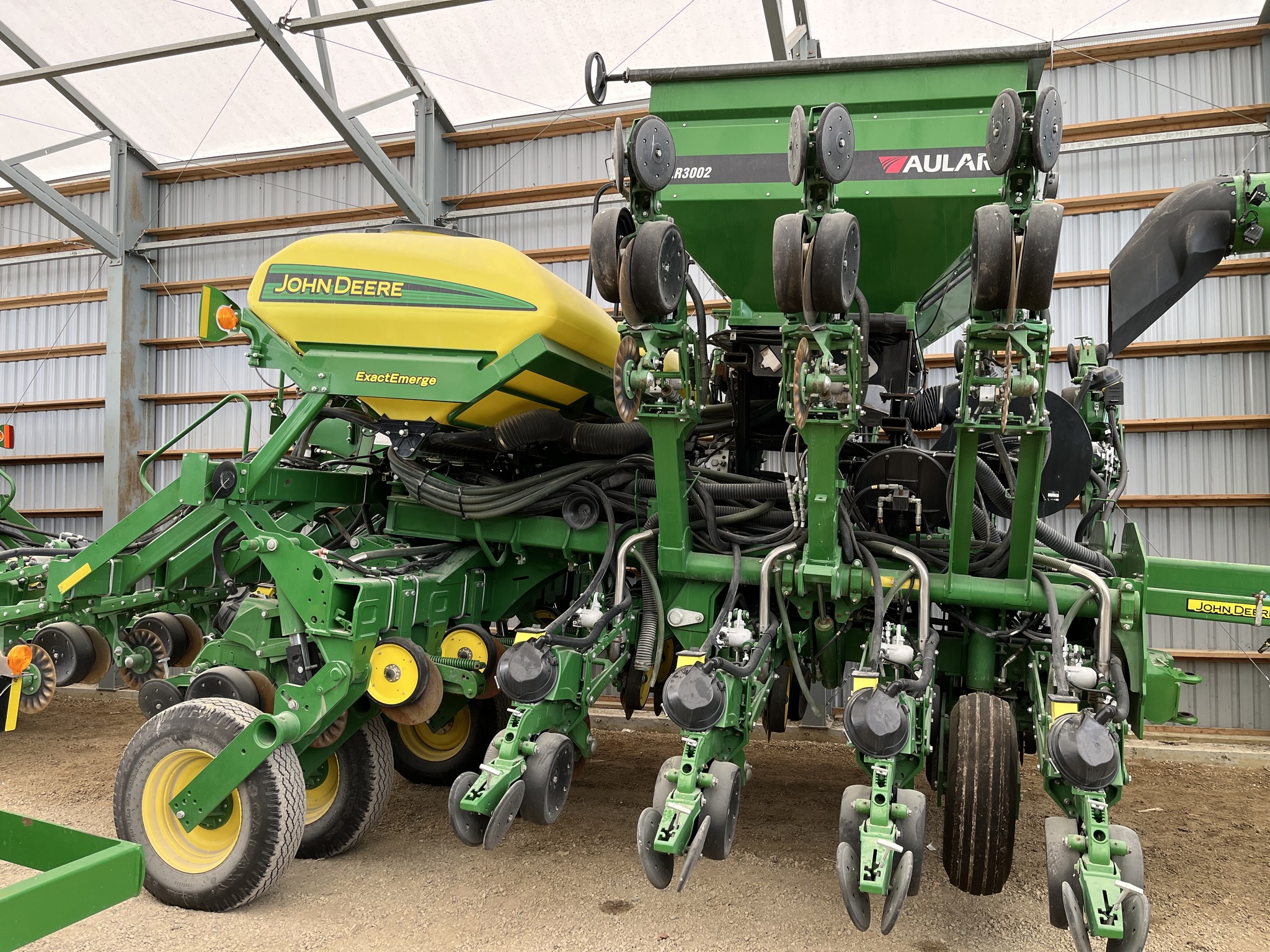 2016 John Deere 1795 Planters: Drawn