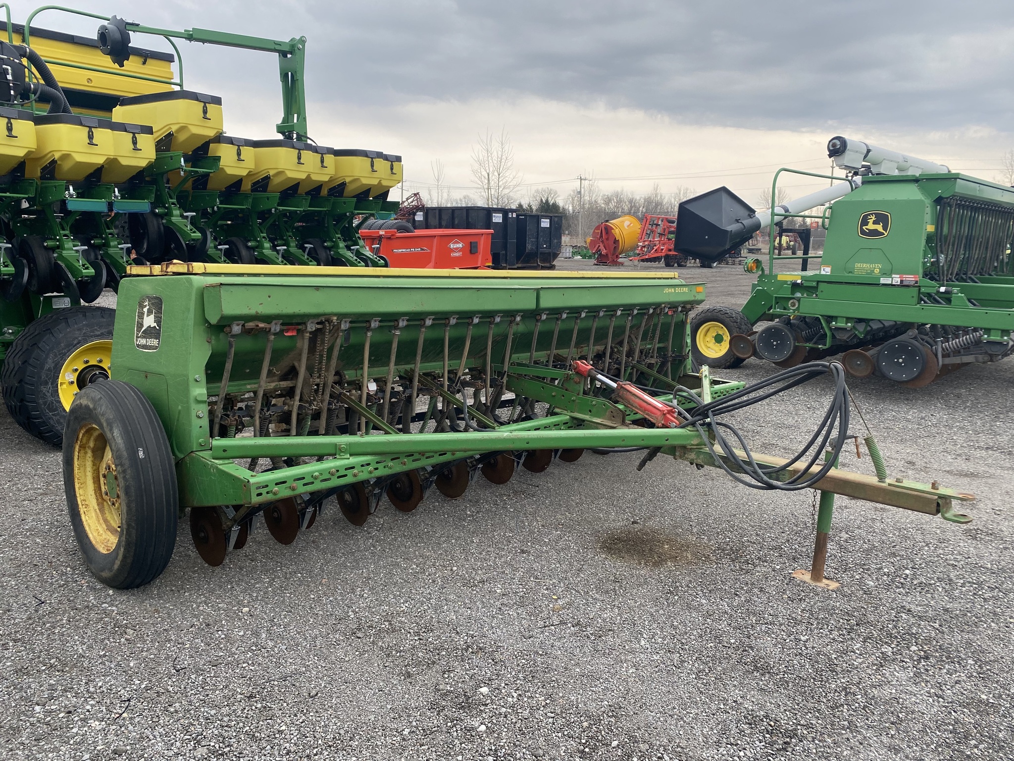 John Deere 8300 12ft SEED DRILL Image 2