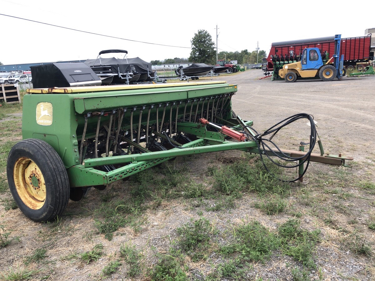 John Deere 8300 12ft SEED DRILL Image 1