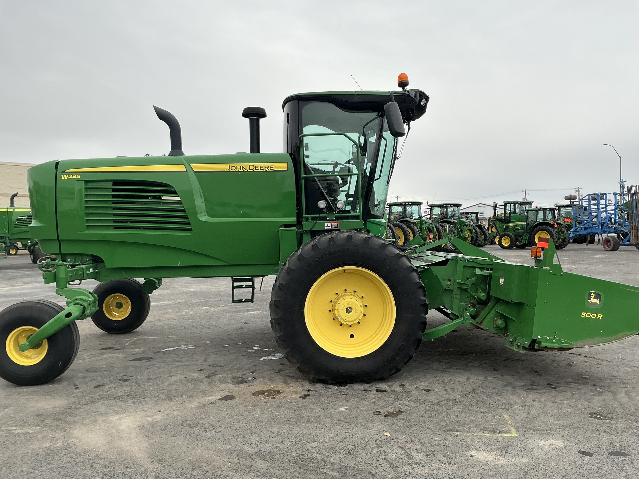 2019 John Deere W235 Image 6