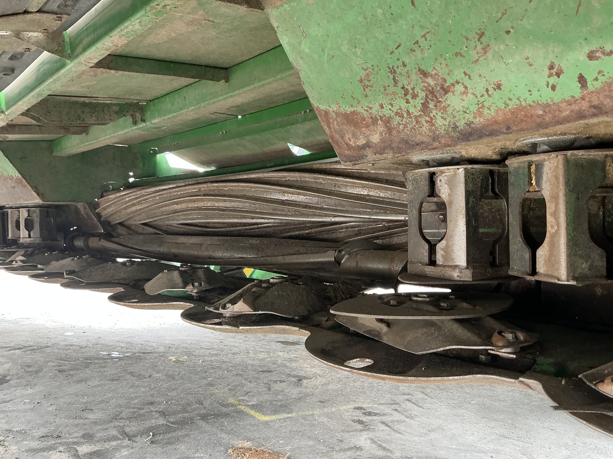 2019 John Deere W235 Image 11