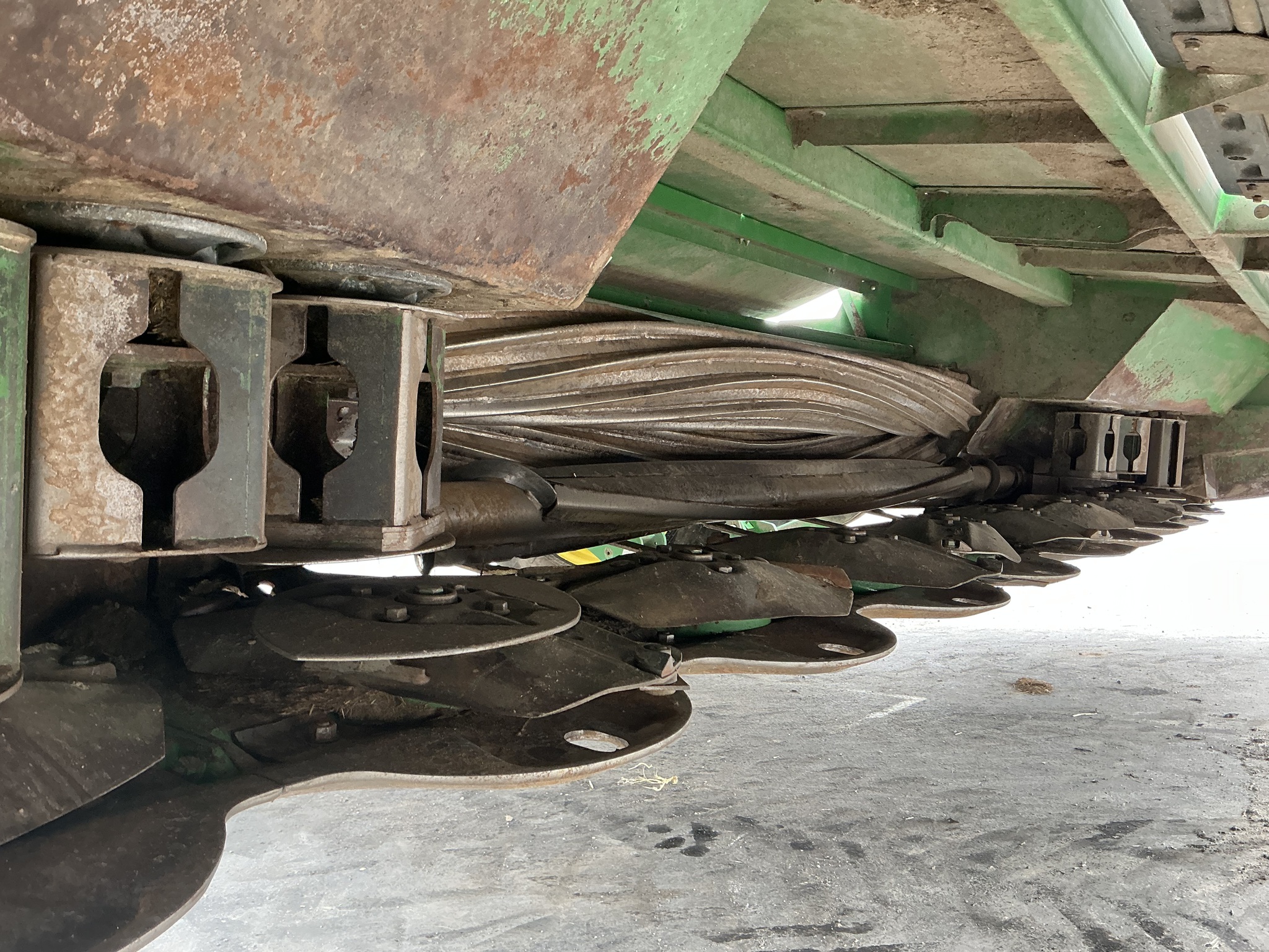 2019 John Deere W235 Image 12