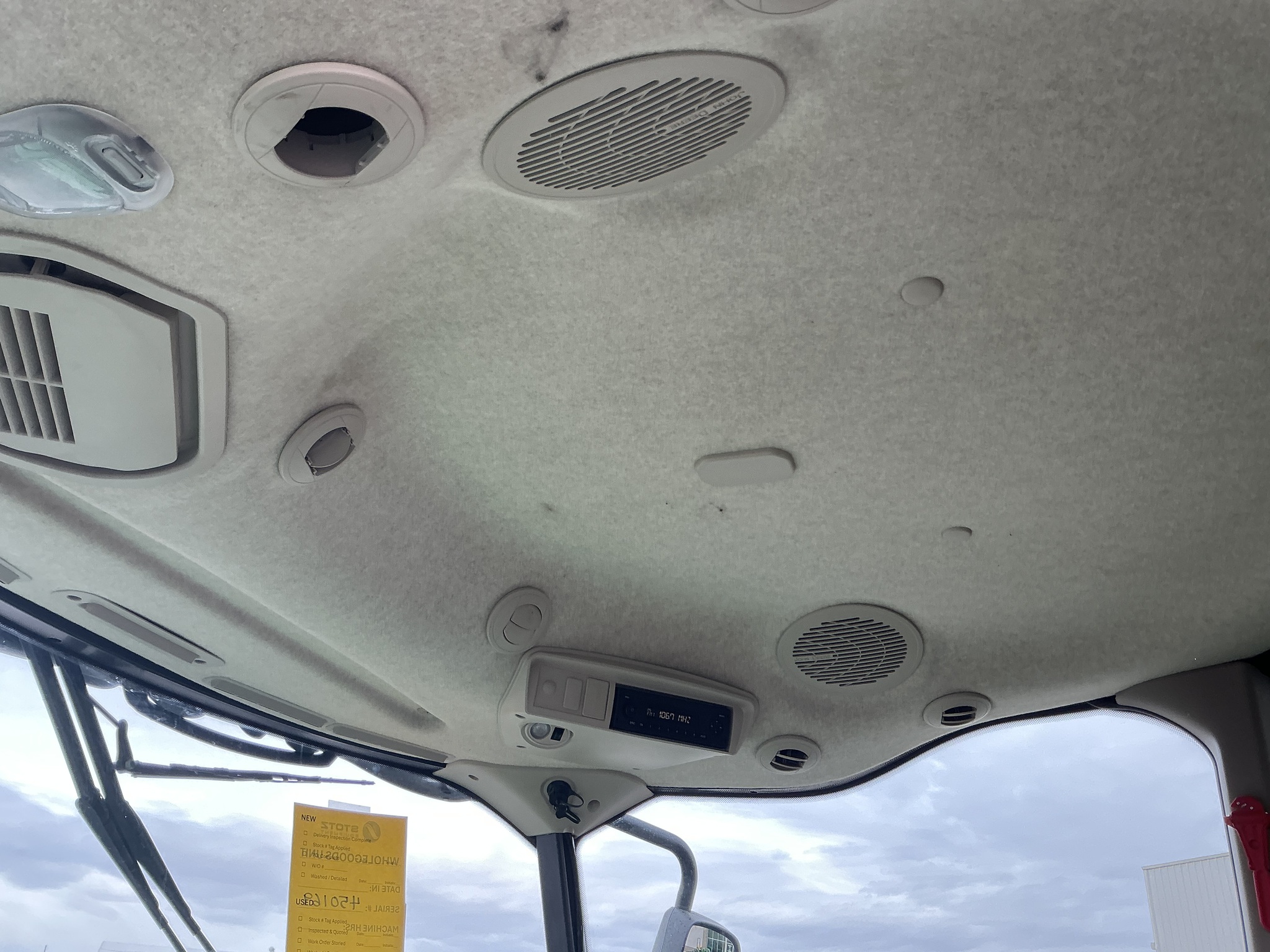 2019 John Deere W235 Image 27