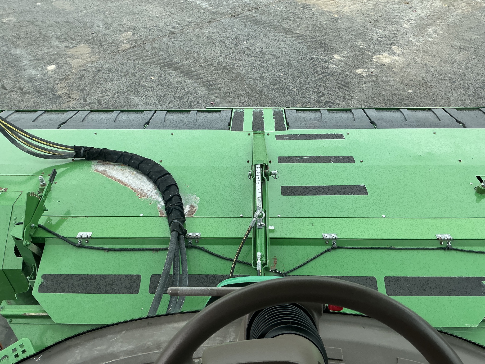 2019 John Deere W235 Image 32