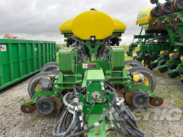 Used 2012 John Deere 1770NT CCS Planters: Drawn at Koenig Equipment in Richmond, IN - PhotoXL4