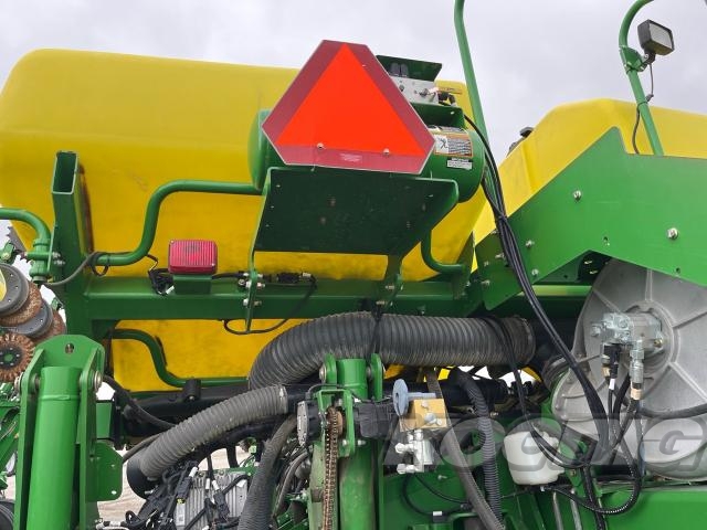 Used 2012 John Deere 1770NT CCS Planters: Drawn at Koenig Equipment in Richmond, IN - PhotoXL16