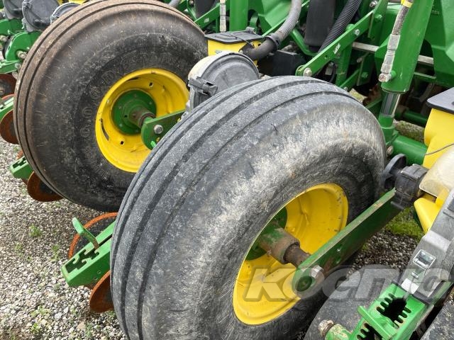 Used 2012 John Deere 1770NT CCS Planters: Drawn at Koenig Equipment in Richmond, IN - PhotoXL20