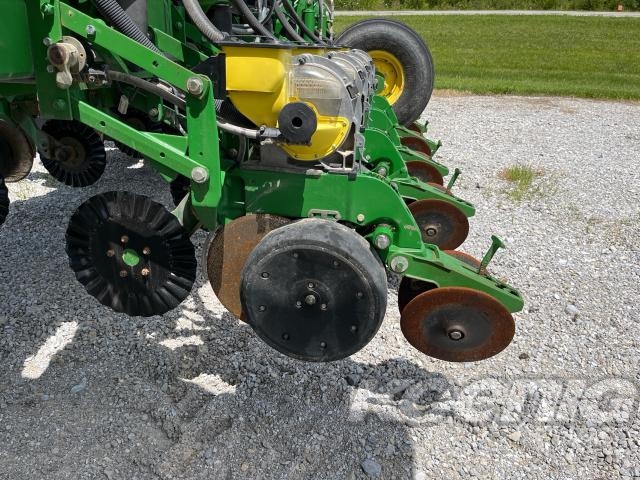 Used 2012 John Deere 1770NT CCS Planters: Drawn at Koenig Equipment in Richmond, IN - PhotoXL10