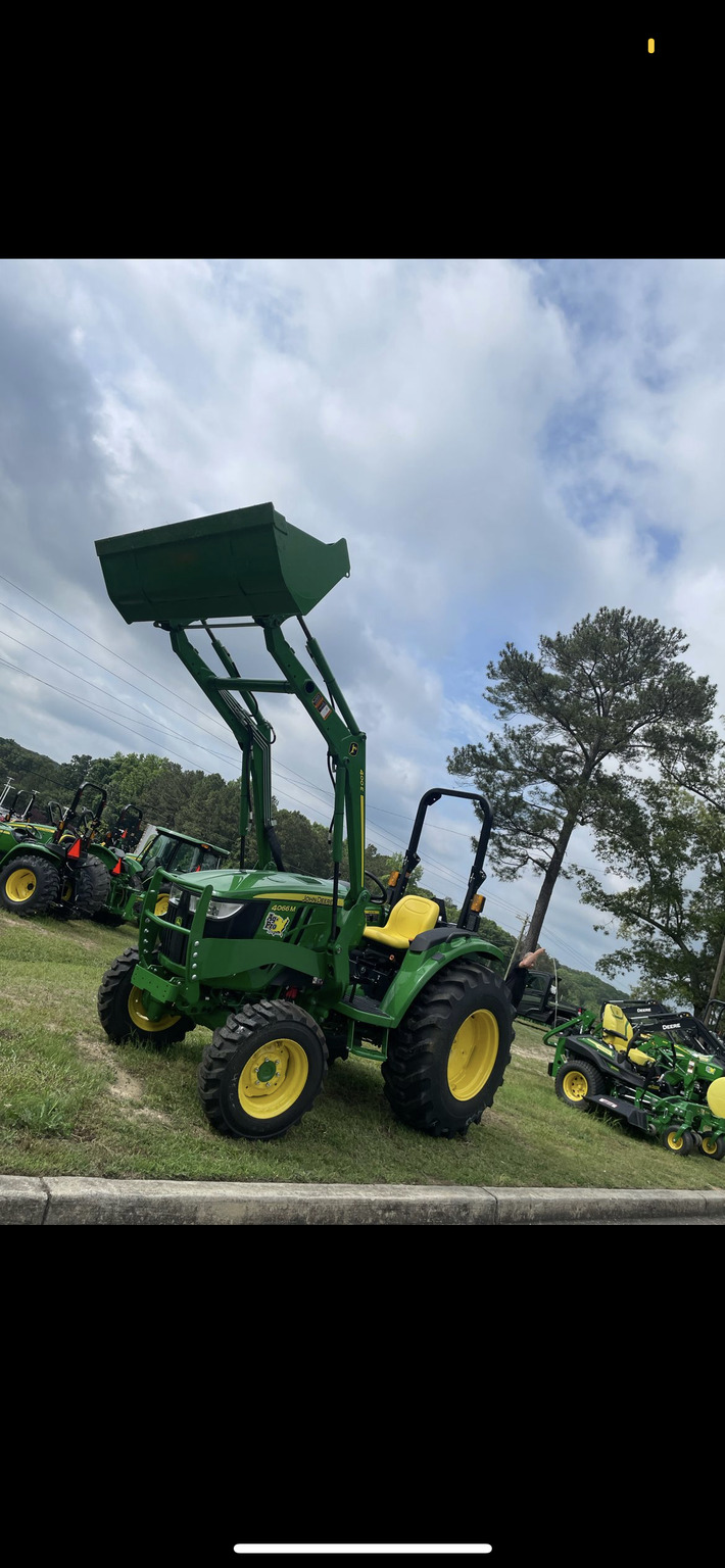 2023 John Deere 4066M Image 3