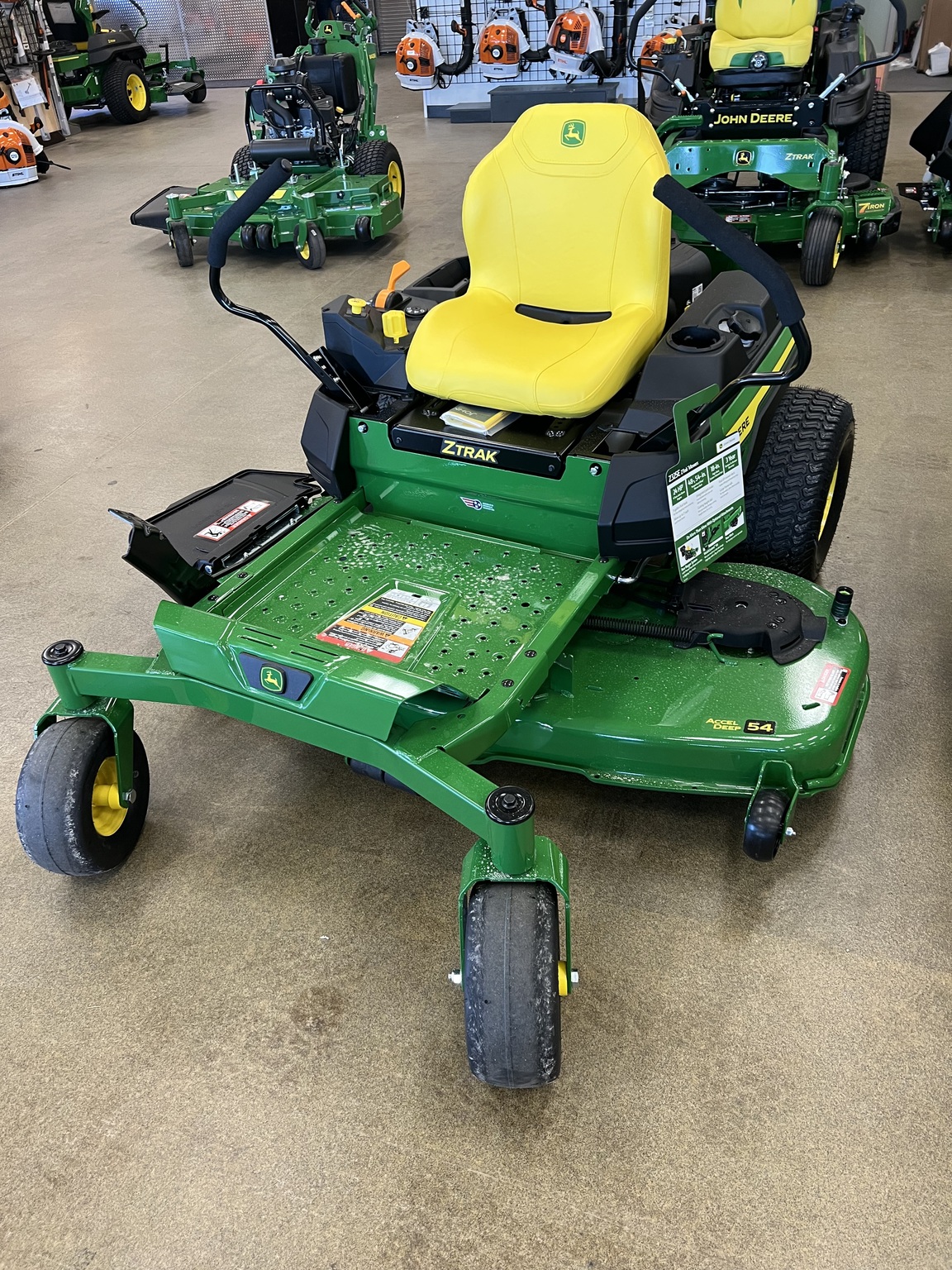 2023 John Deere Z325E Image 1