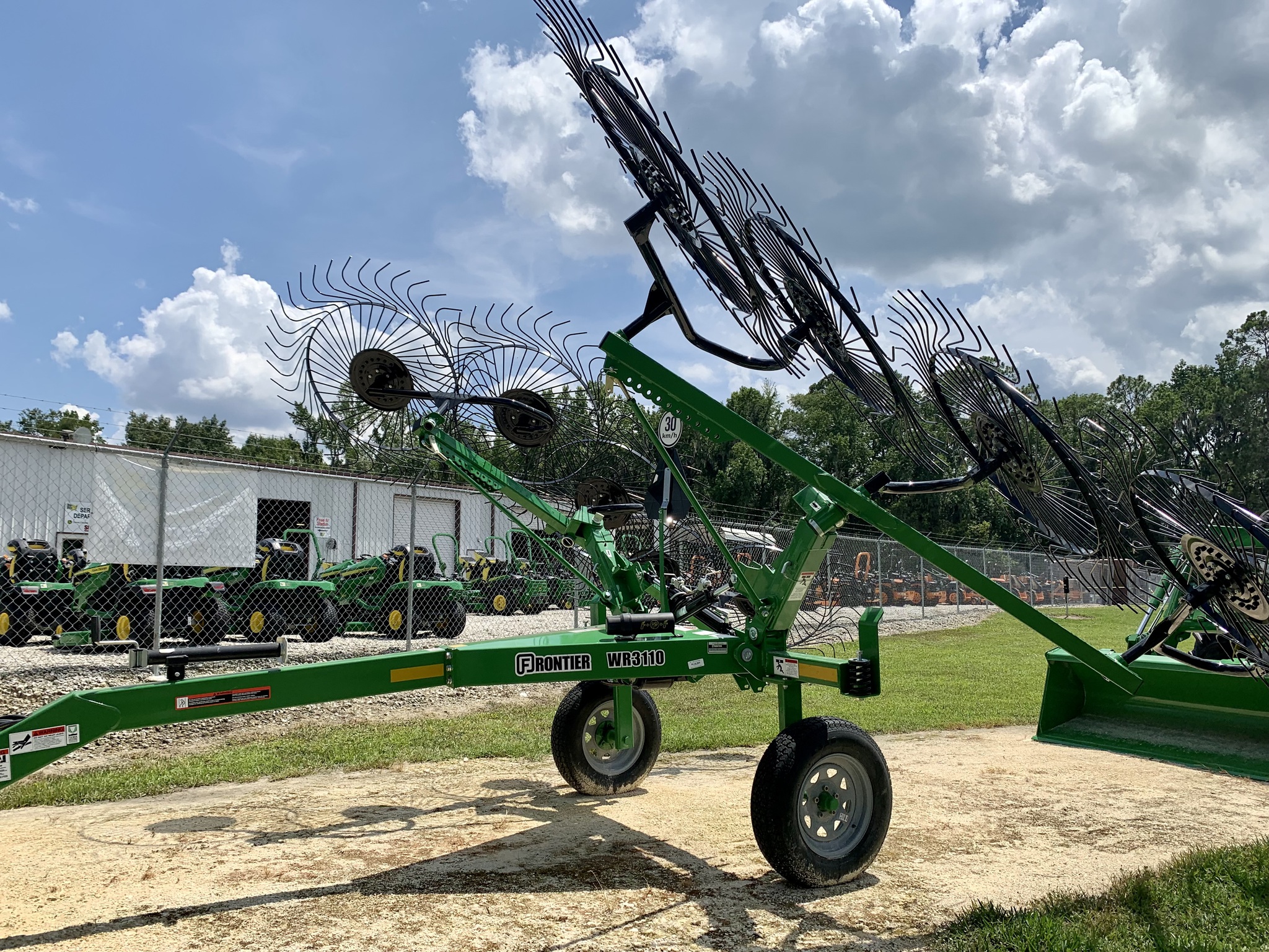 2023 Frontier WR3110 Image 4