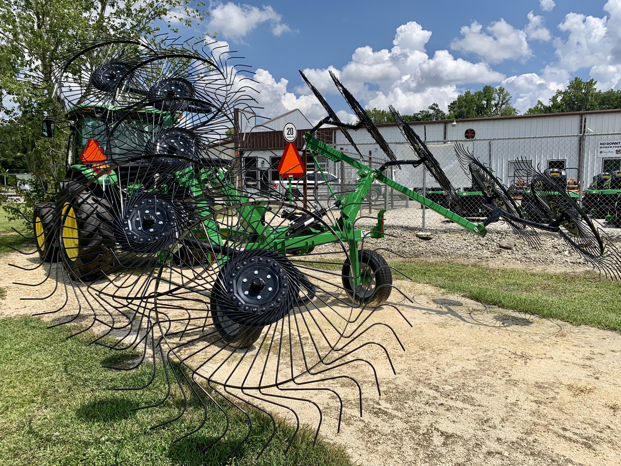 2023 Frontier WR3110 Image 3