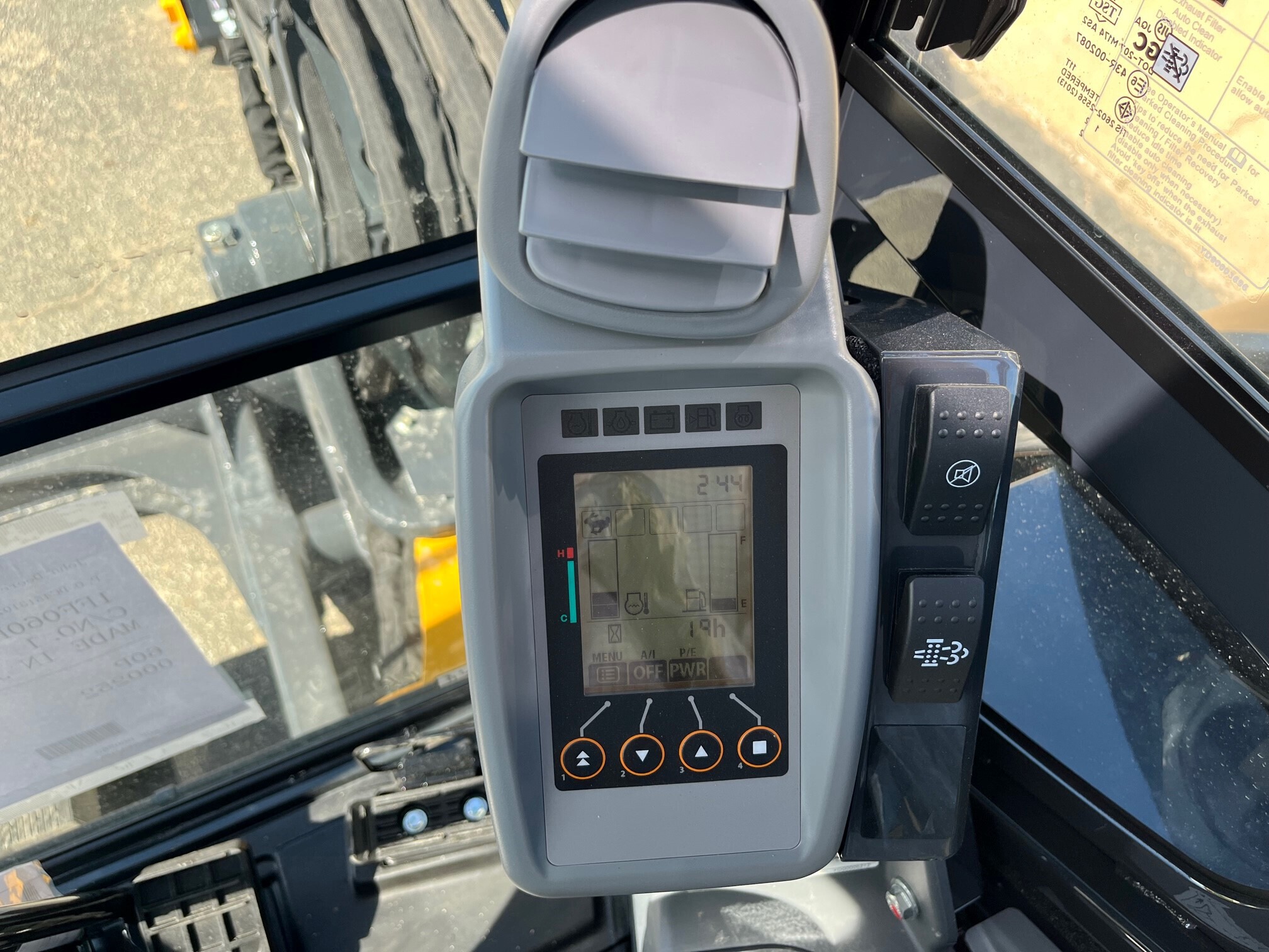 2026 John Deere 60 P Image 10