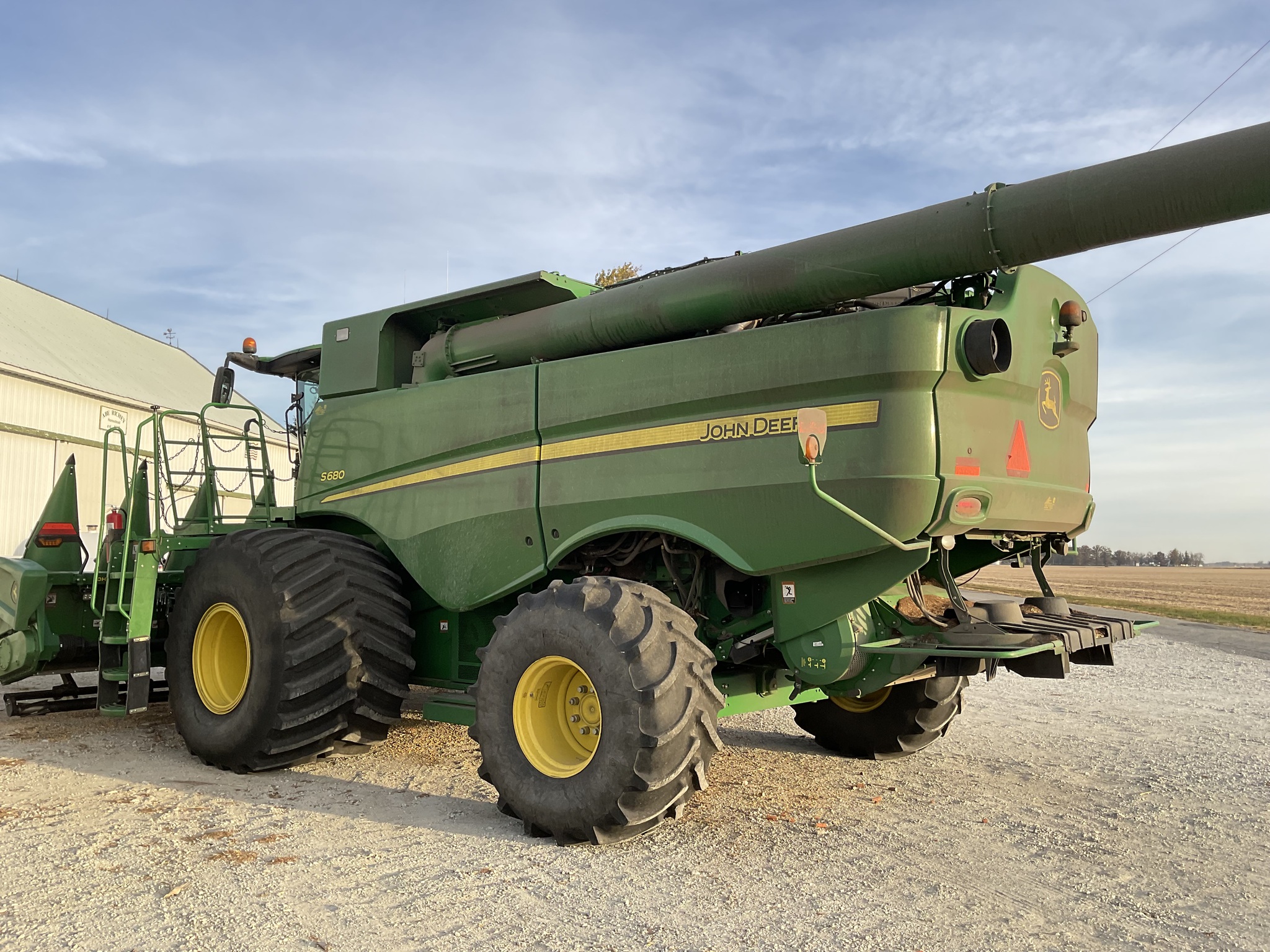 2014 John Deere S680 Image 1