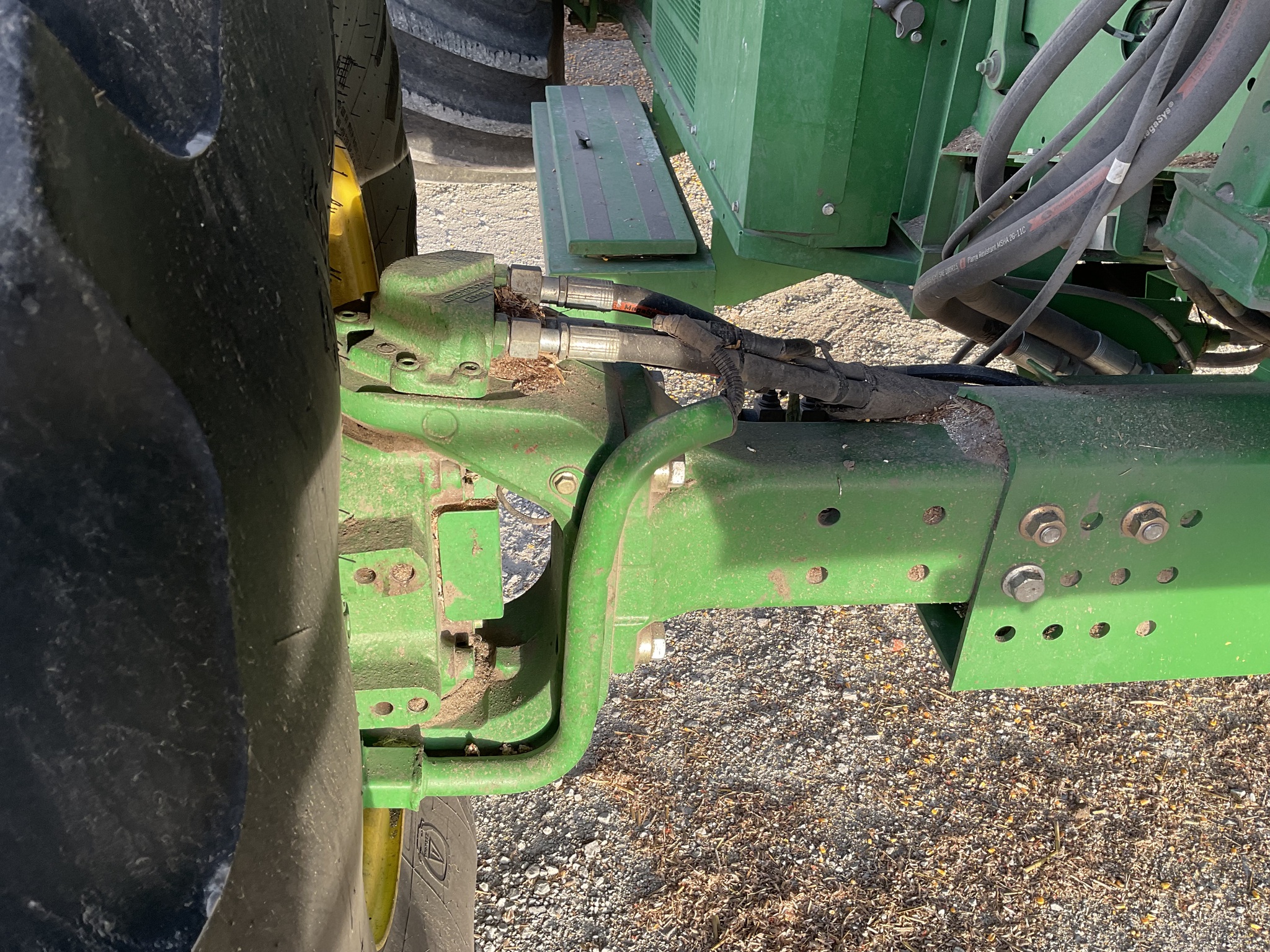 2014 John Deere S680 Image 4