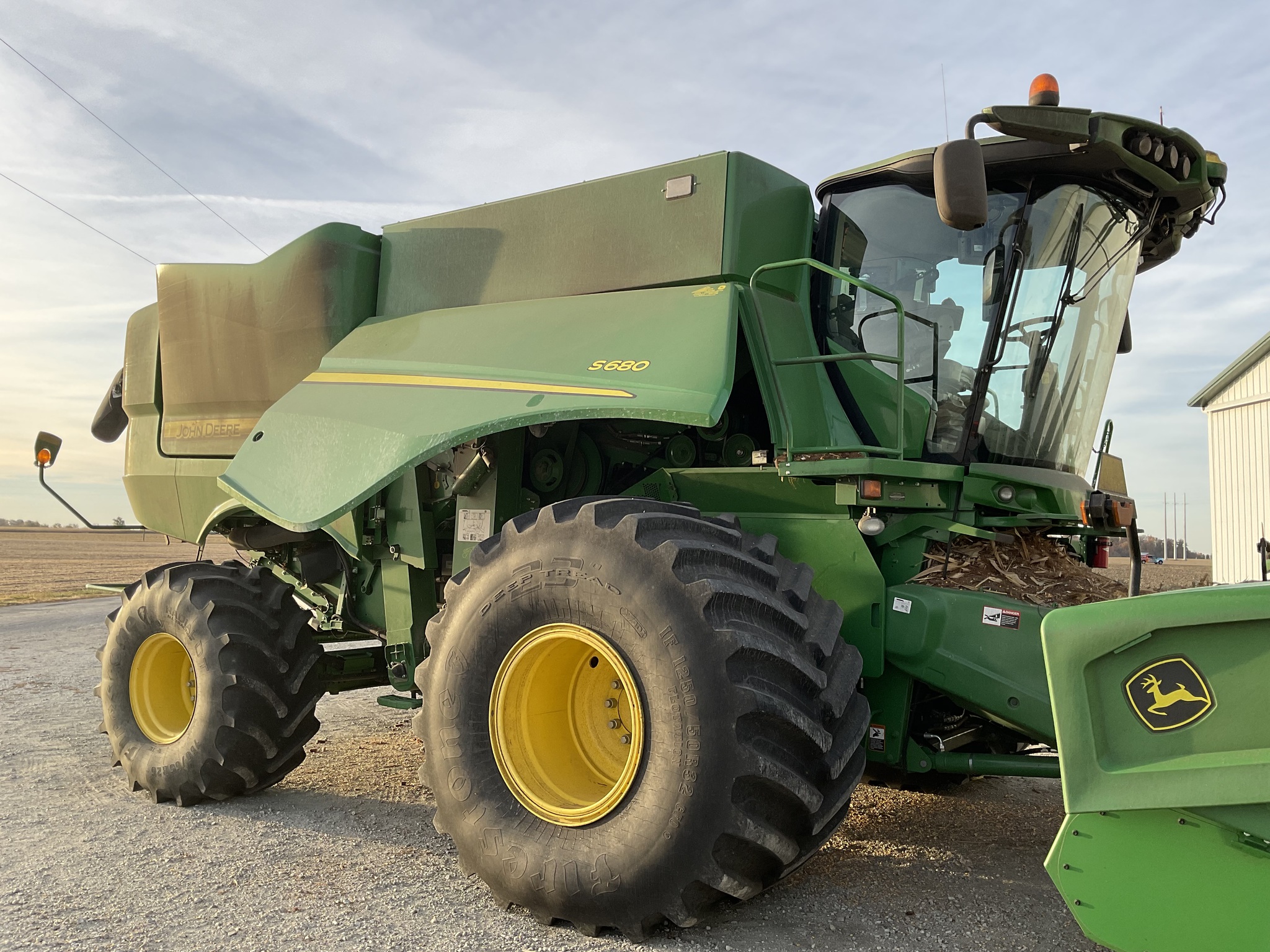 2014 John Deere S680 Image 7