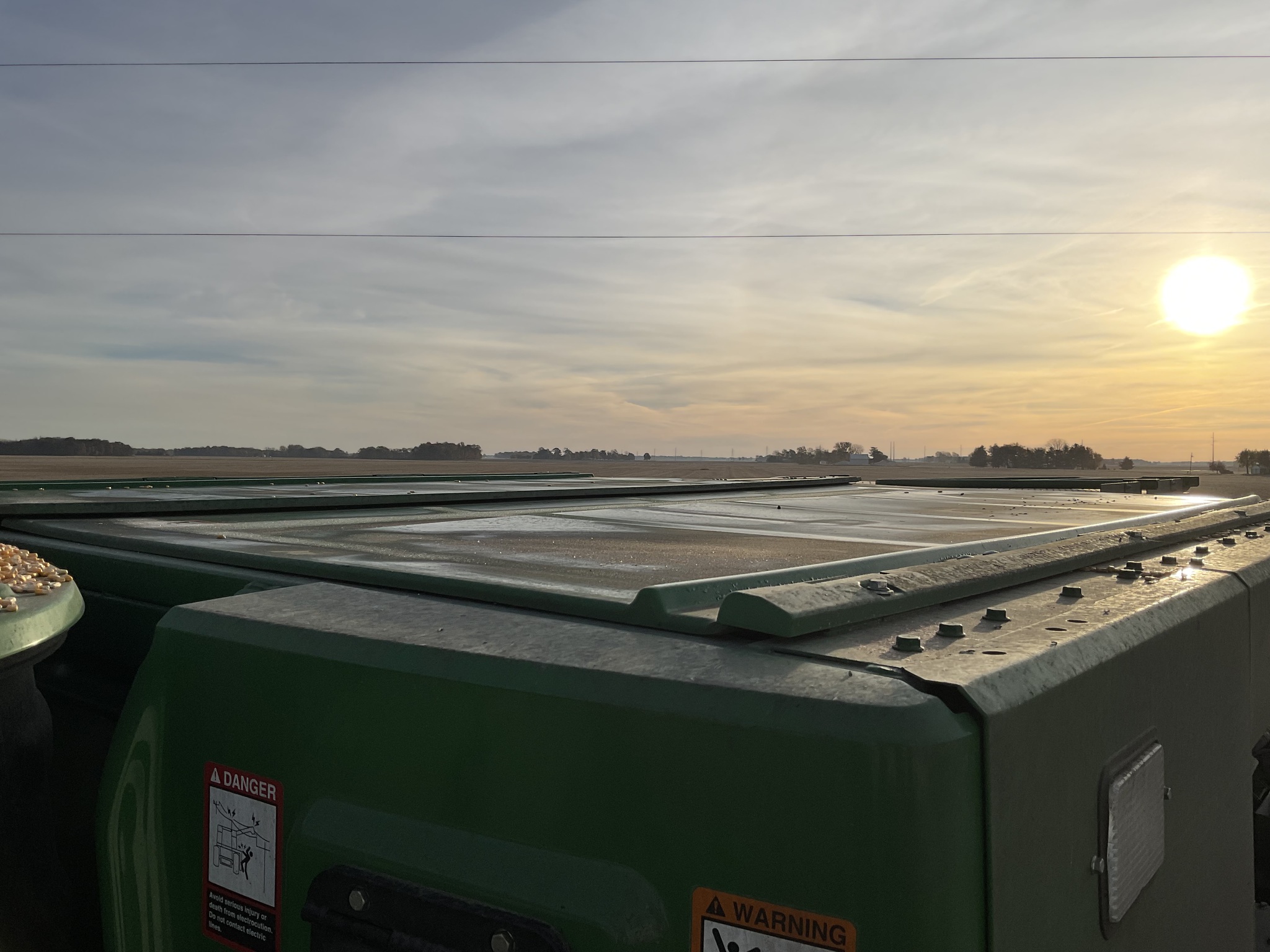 2014 John Deere S680 Image 12