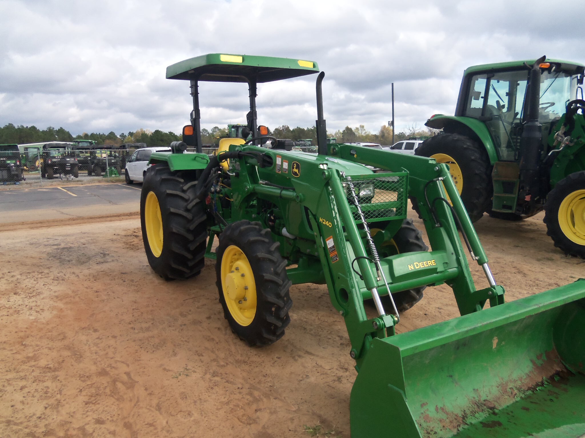 2014 John Deere 5065E Utility Tractors Moultrie, GA