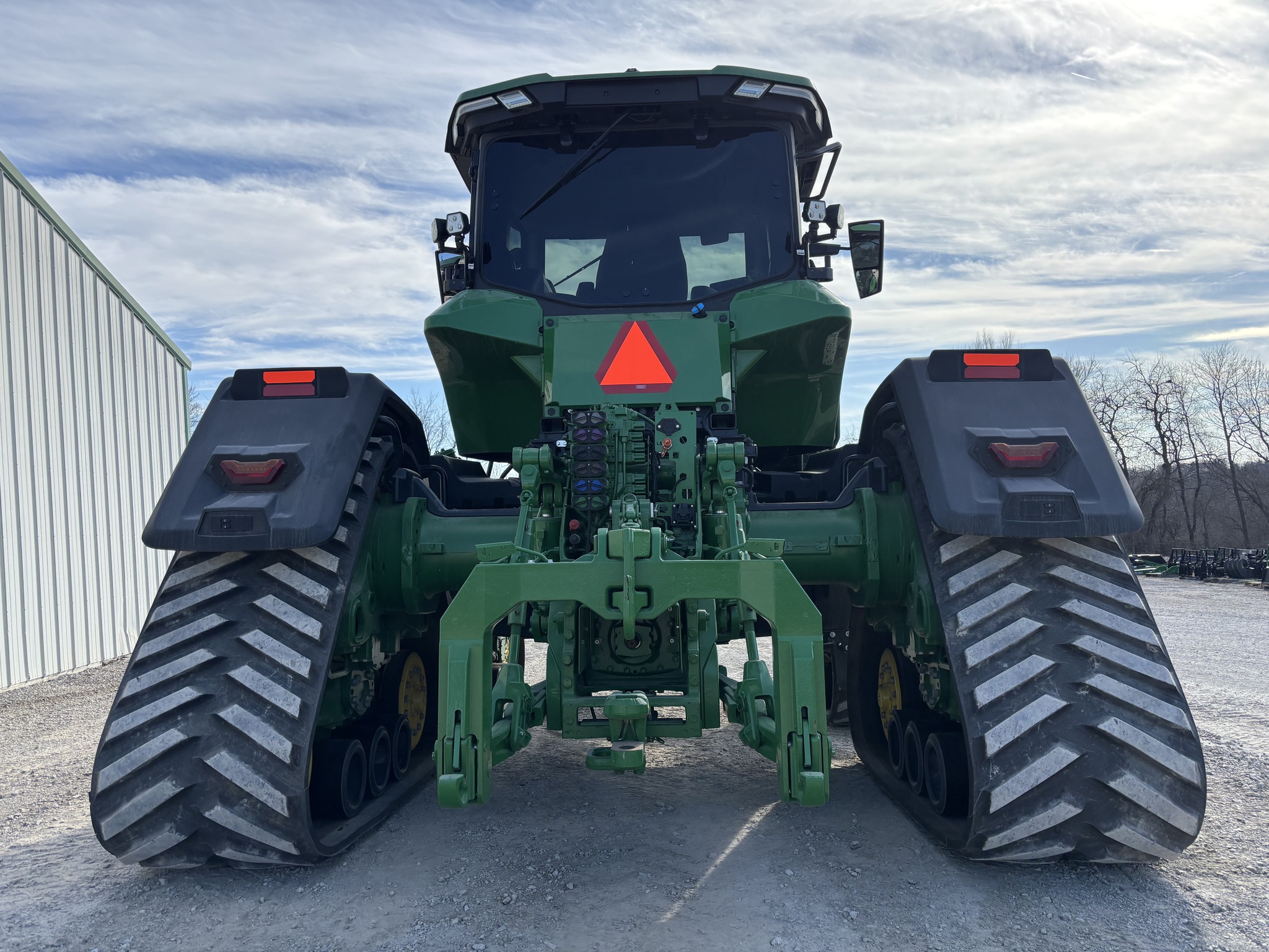  2023 John Deere 8RX 370 at Heritage Tractor in Atchison, KS
