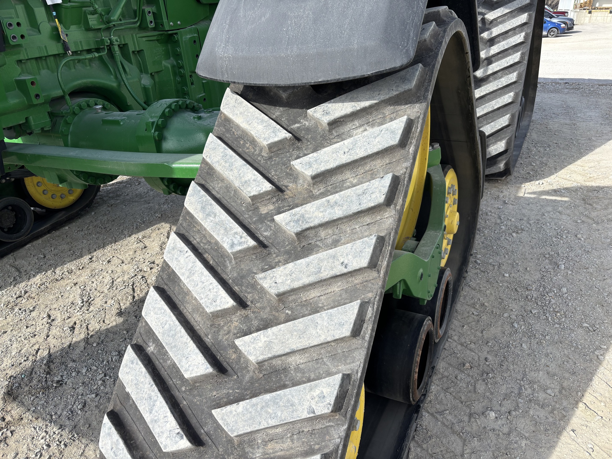  2023 John Deere 8RX 370 at Heritage Tractor in Atchison, KS