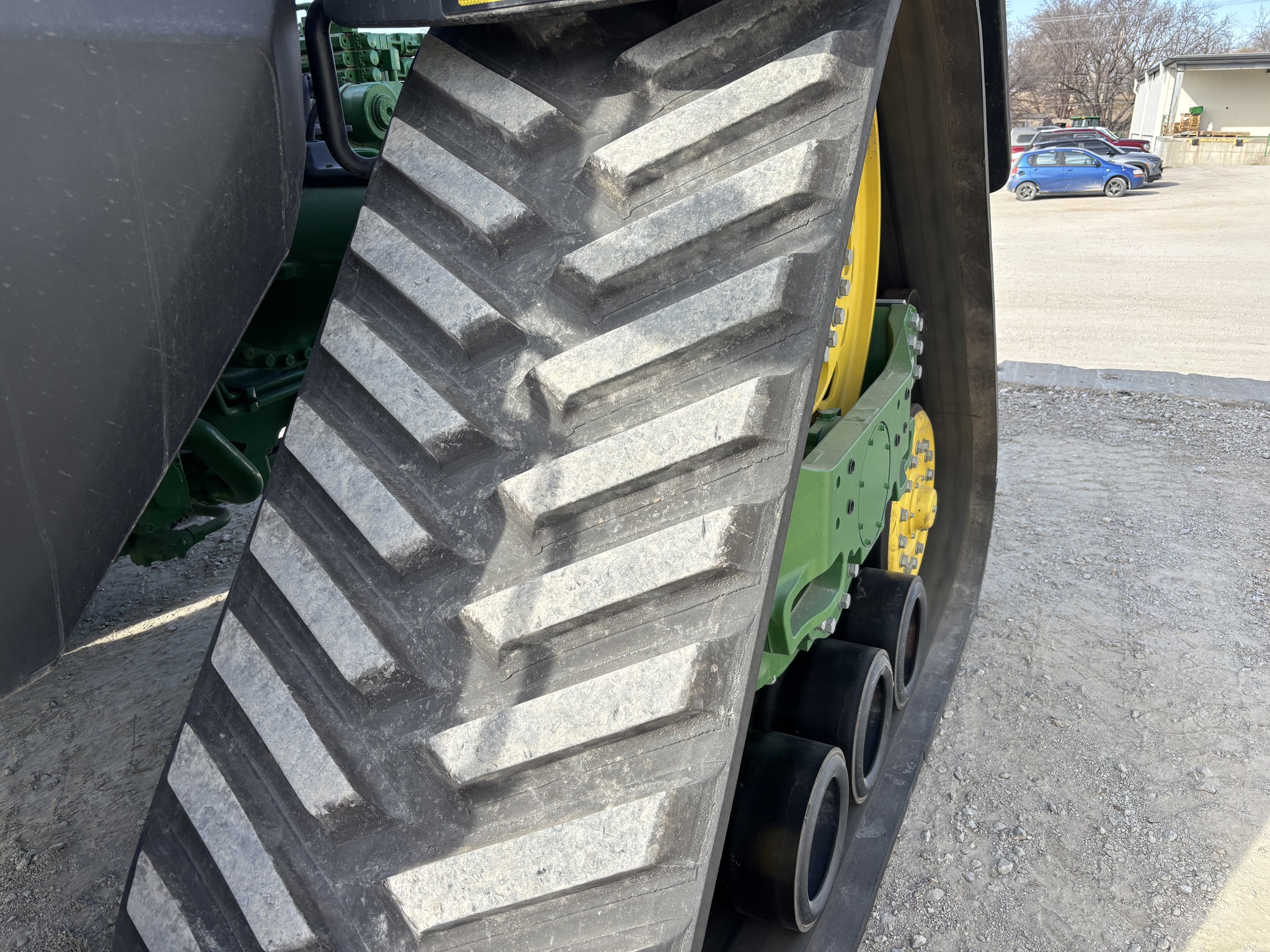  2023 John Deere 8RX 370 at Heritage Tractor in Atchison, KS