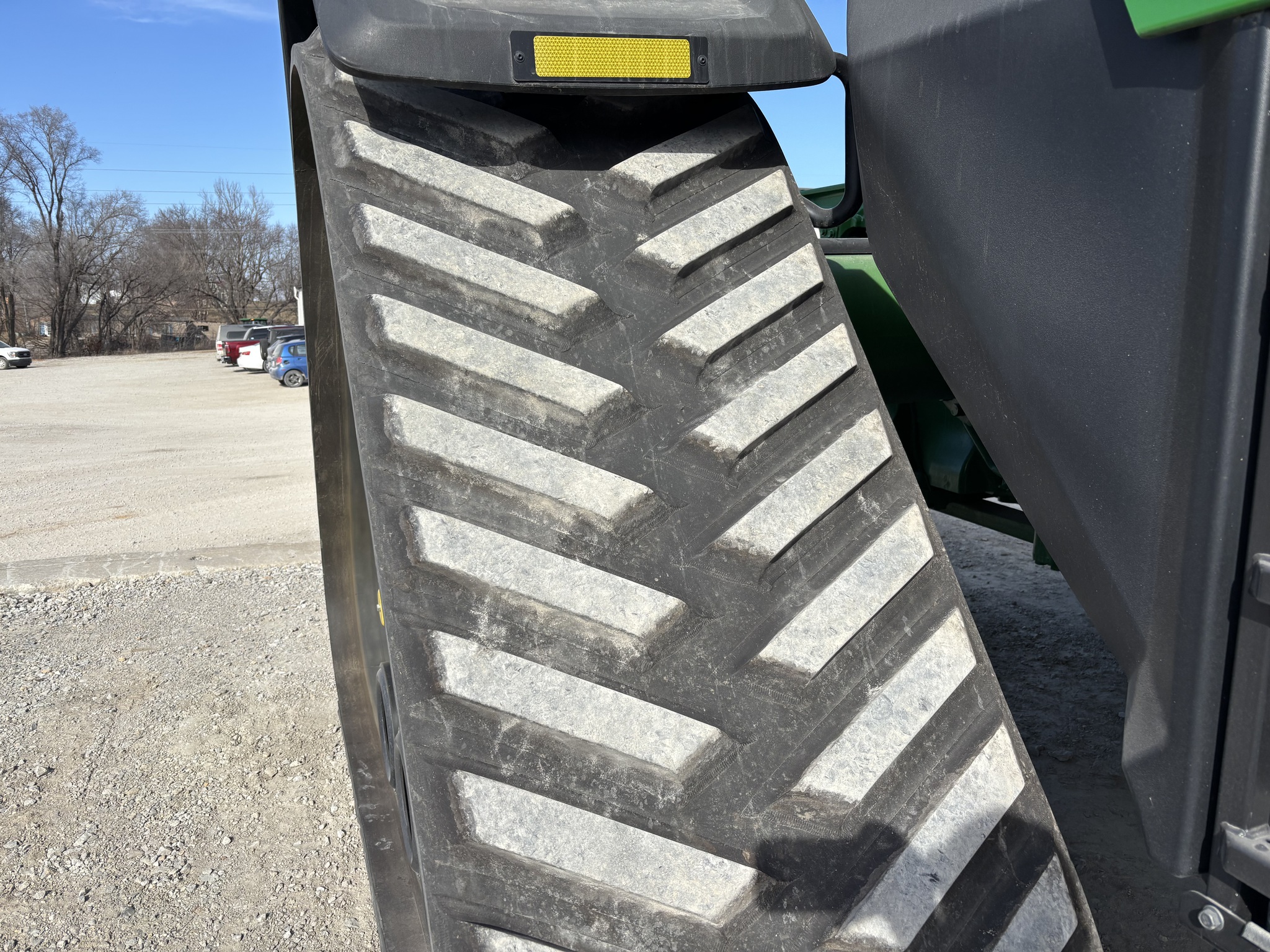  2023 John Deere 8RX 370 at Heritage Tractor in Atchison, KS