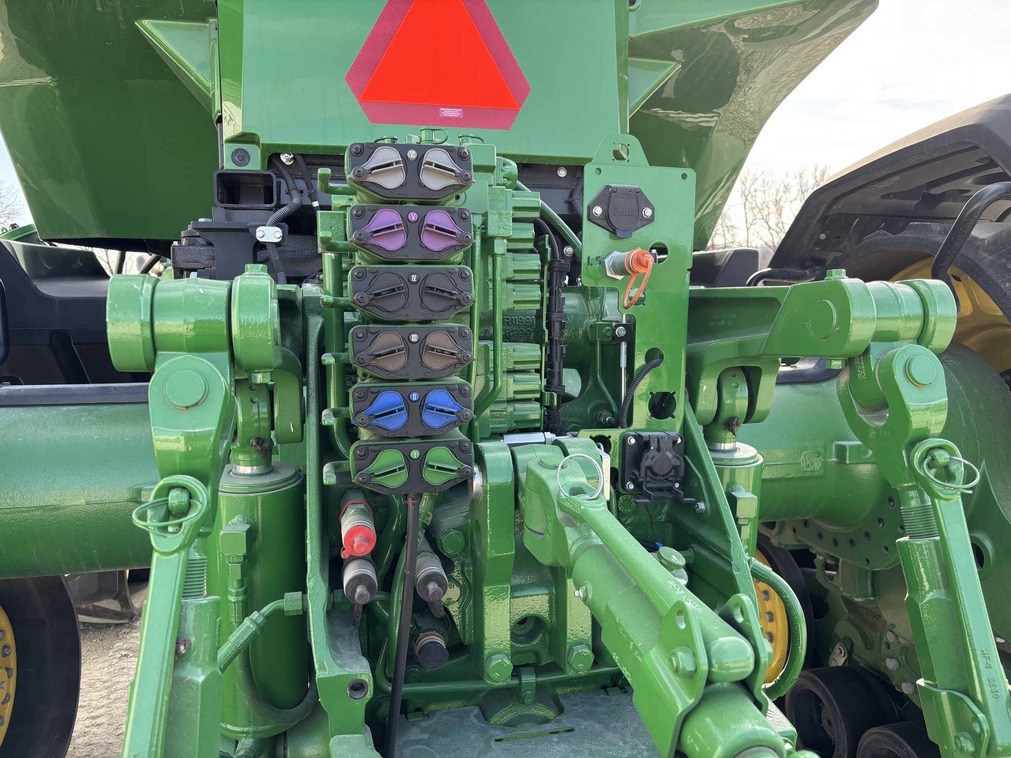  2023 John Deere 8RX 370 at Heritage Tractor in Atchison, KS