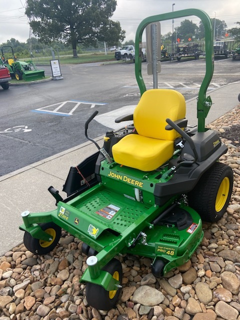 2025 John Deere Z720E Image 1