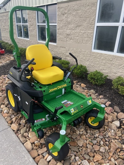 2025 John Deere Z720E Image 2
