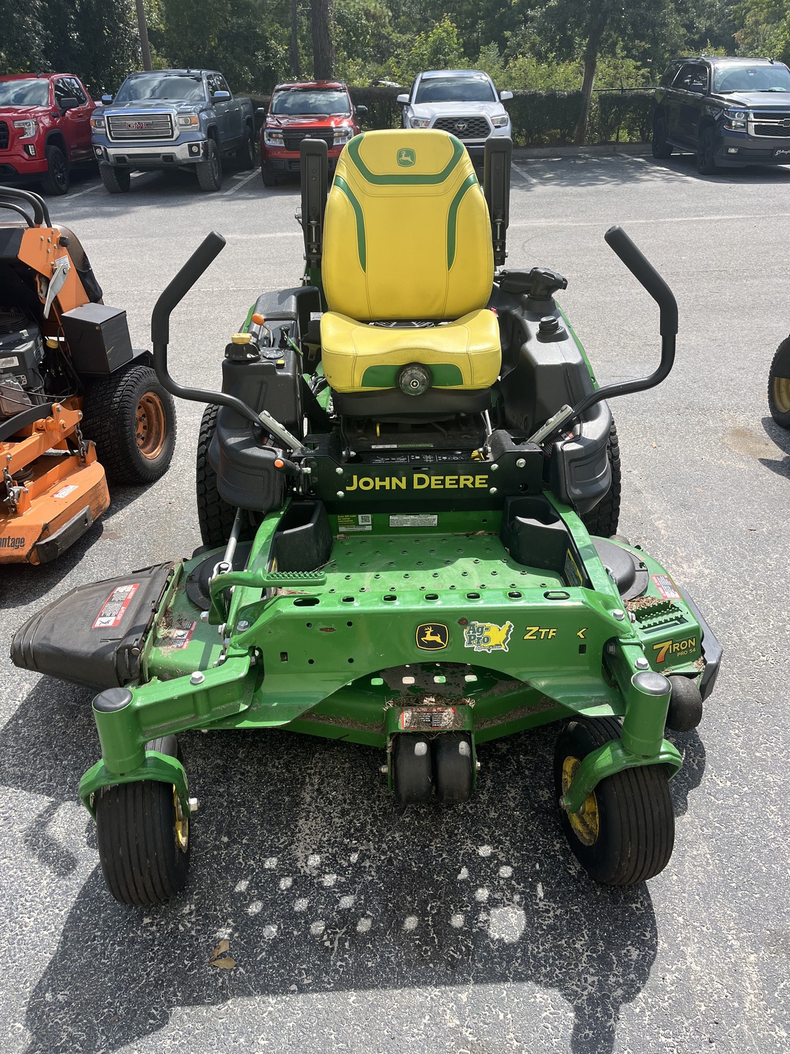 2025 John Deere Z920M Image 1