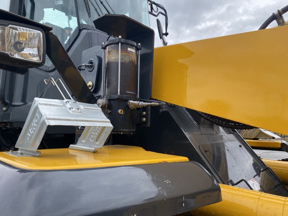 2023 Liugong 838H
