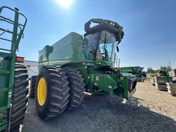 Used 2024 John Deere S790 Combines at Horizon Ag & Turf in Lloydminster, AB - Photo10
