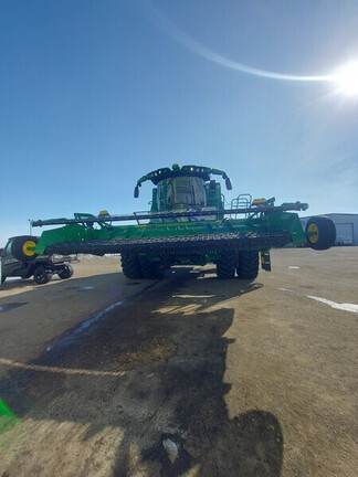 Used 2024 John Deere S790 Combines at Horizon Ag & Turf in Lloydminster, AB - Photo6