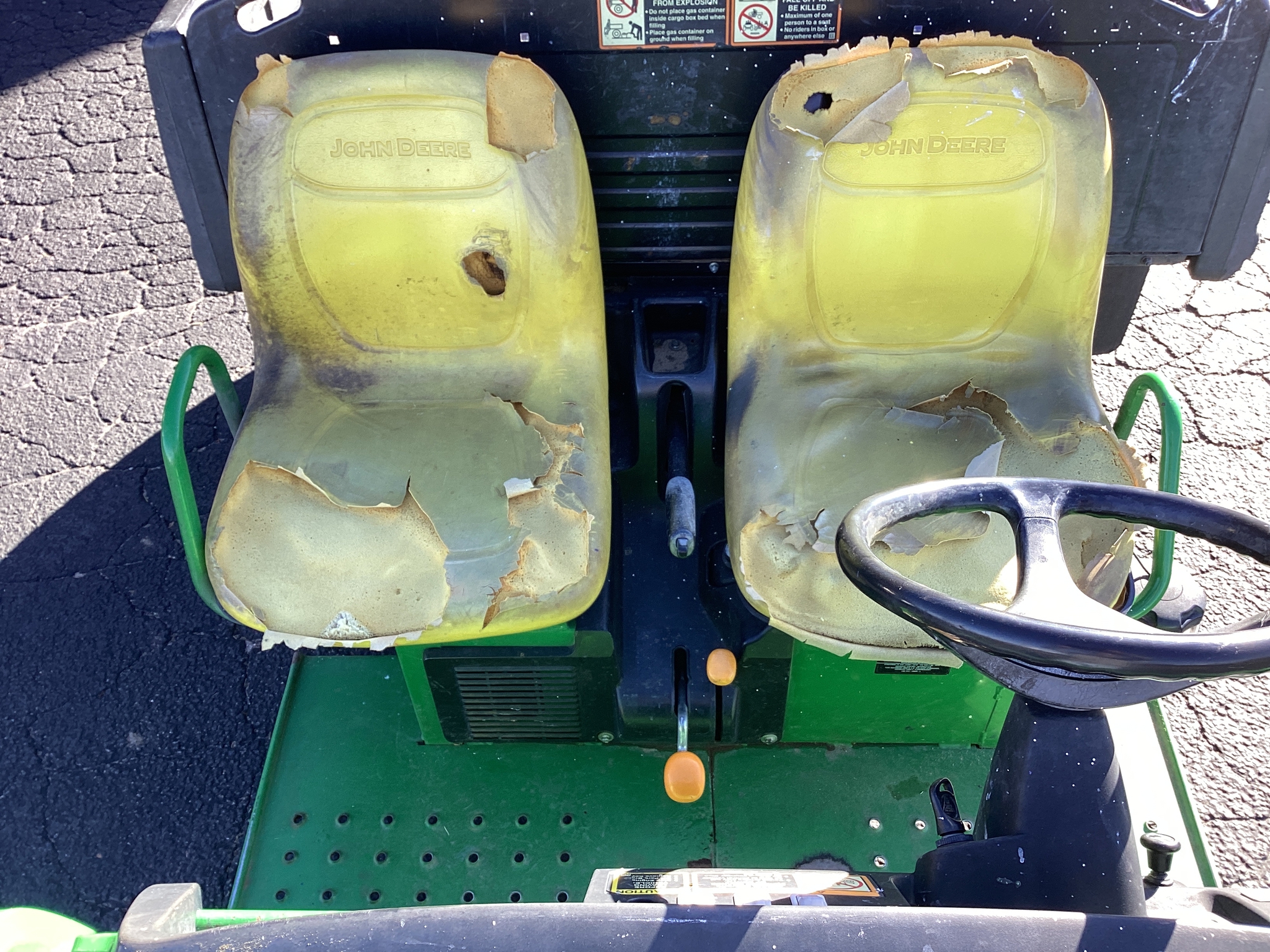 2017 John Deere TX 4X2 Image 7