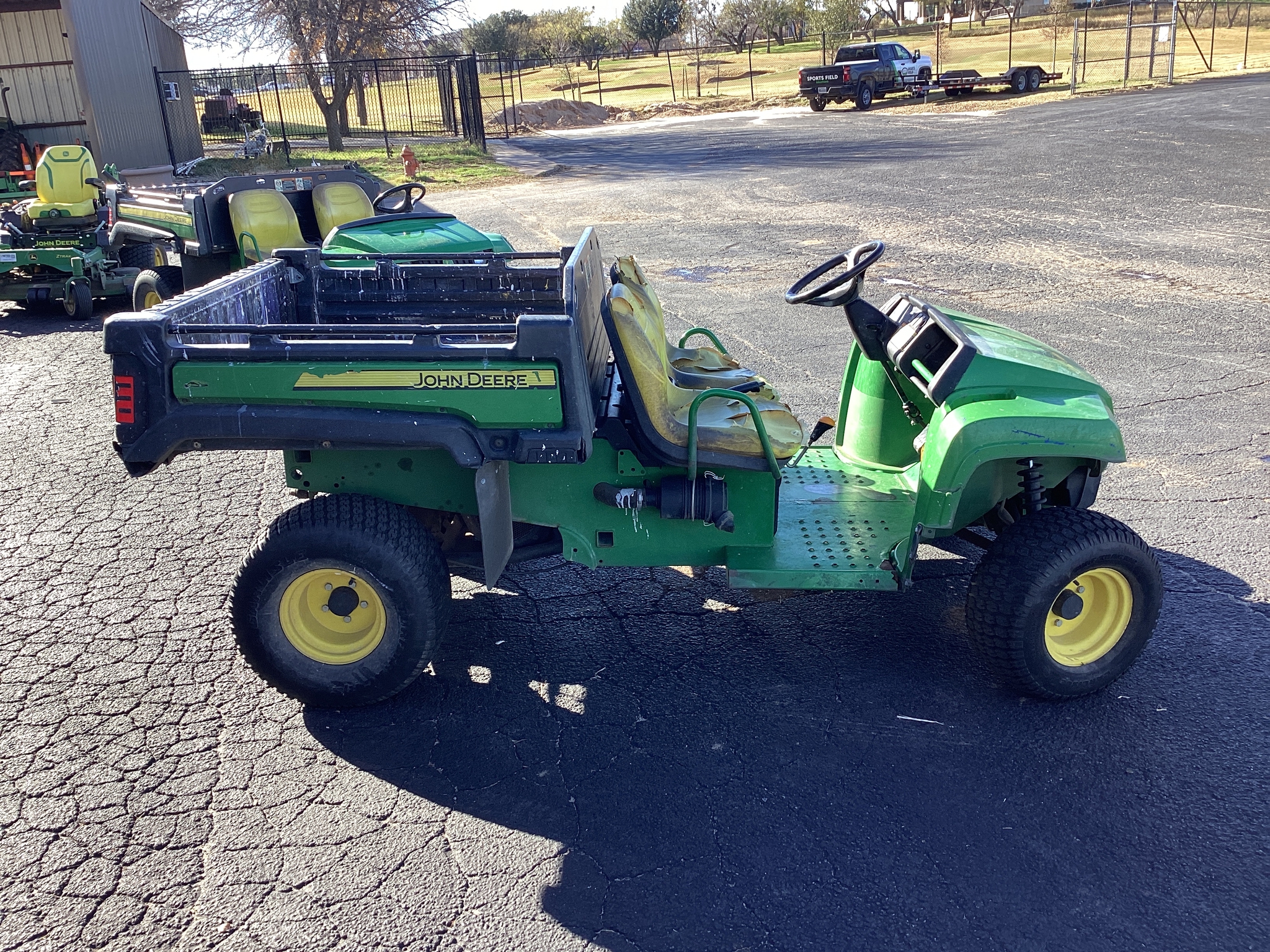 2017 John Deere TX 4X2 Image 4