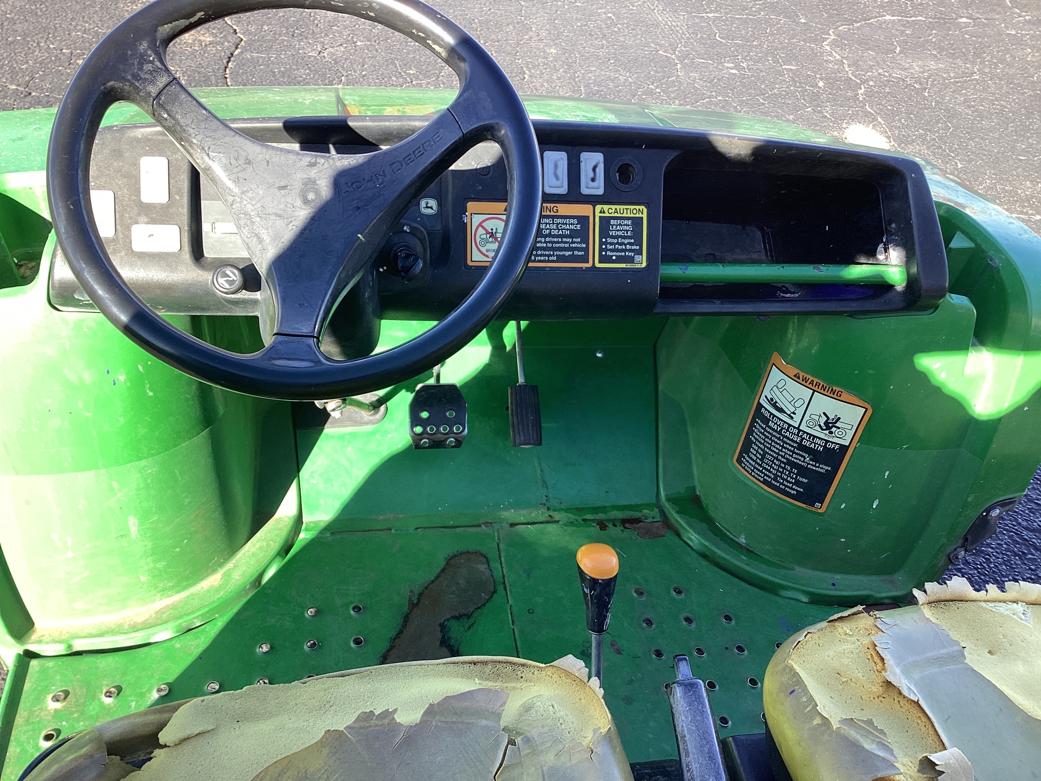 2017 John Deere TX 4X2 Image 8